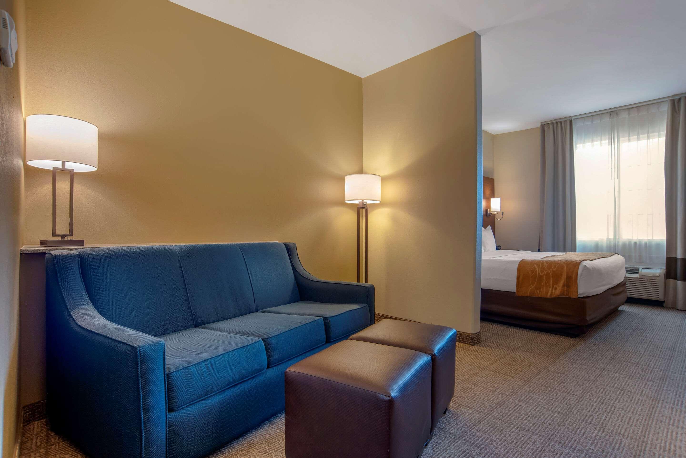 Comfort Suites Александрия Екстериор снимка