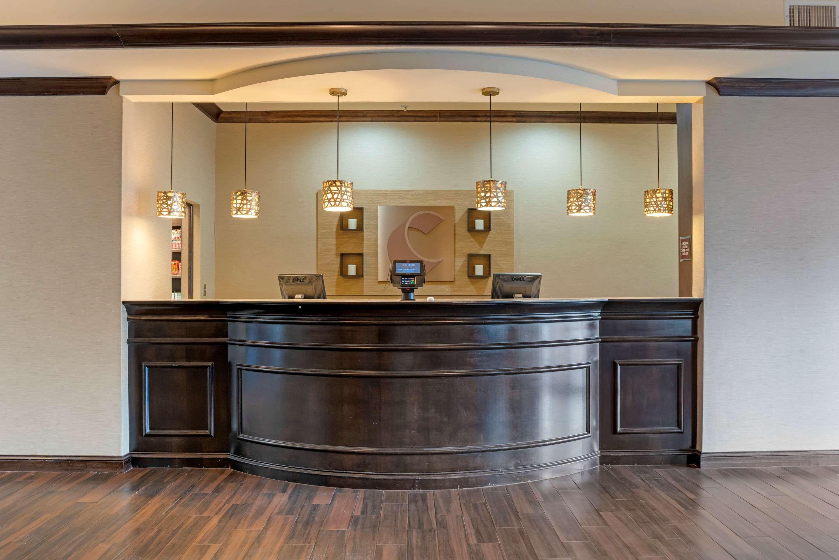 Comfort Suites Александрия Екстериор снимка