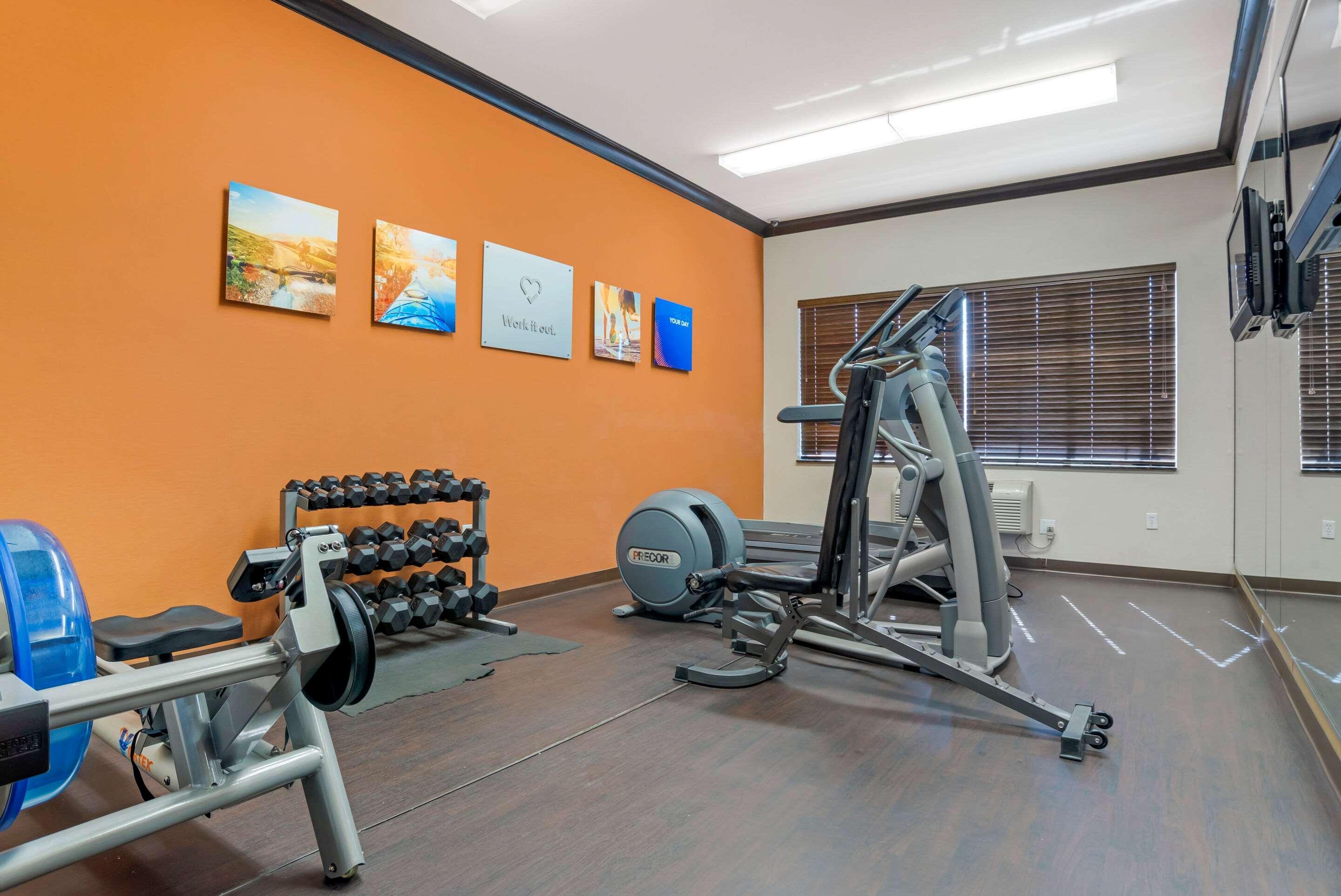 Comfort Suites Александрия Екстериор снимка