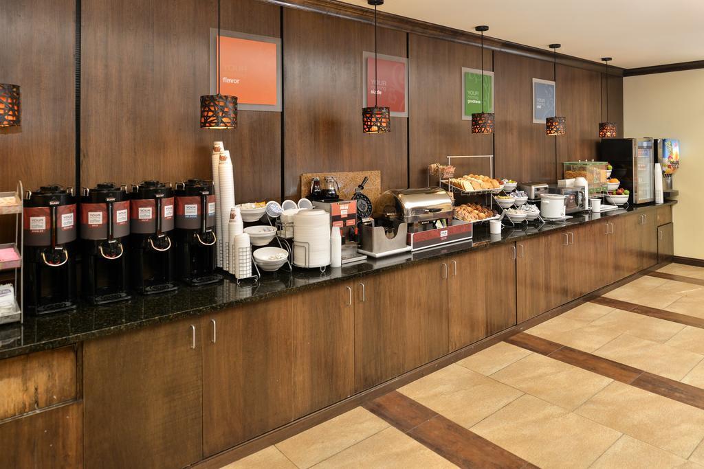 Comfort Suites Александрия Екстериор снимка