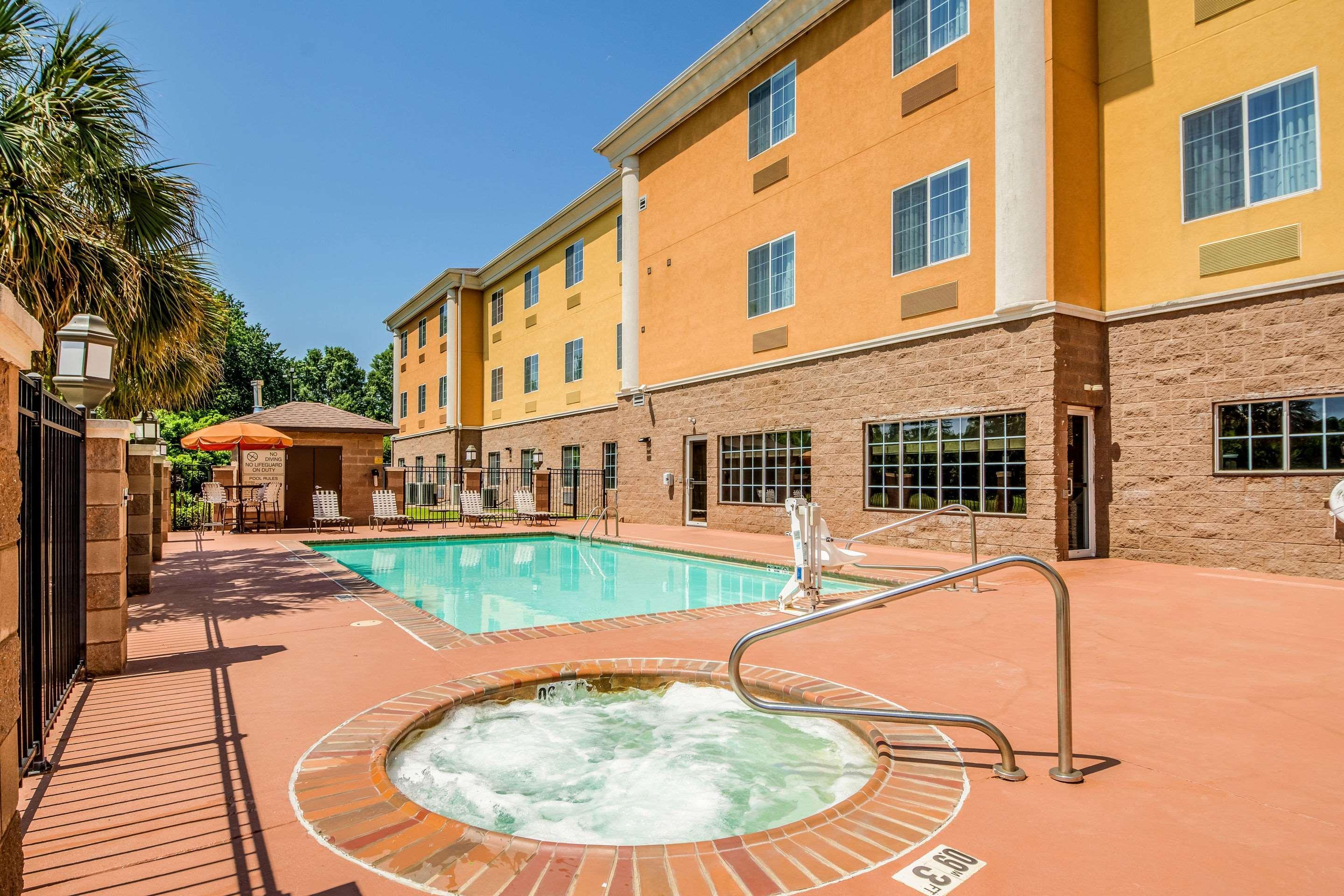 Comfort Suites Александрия Екстериор снимка