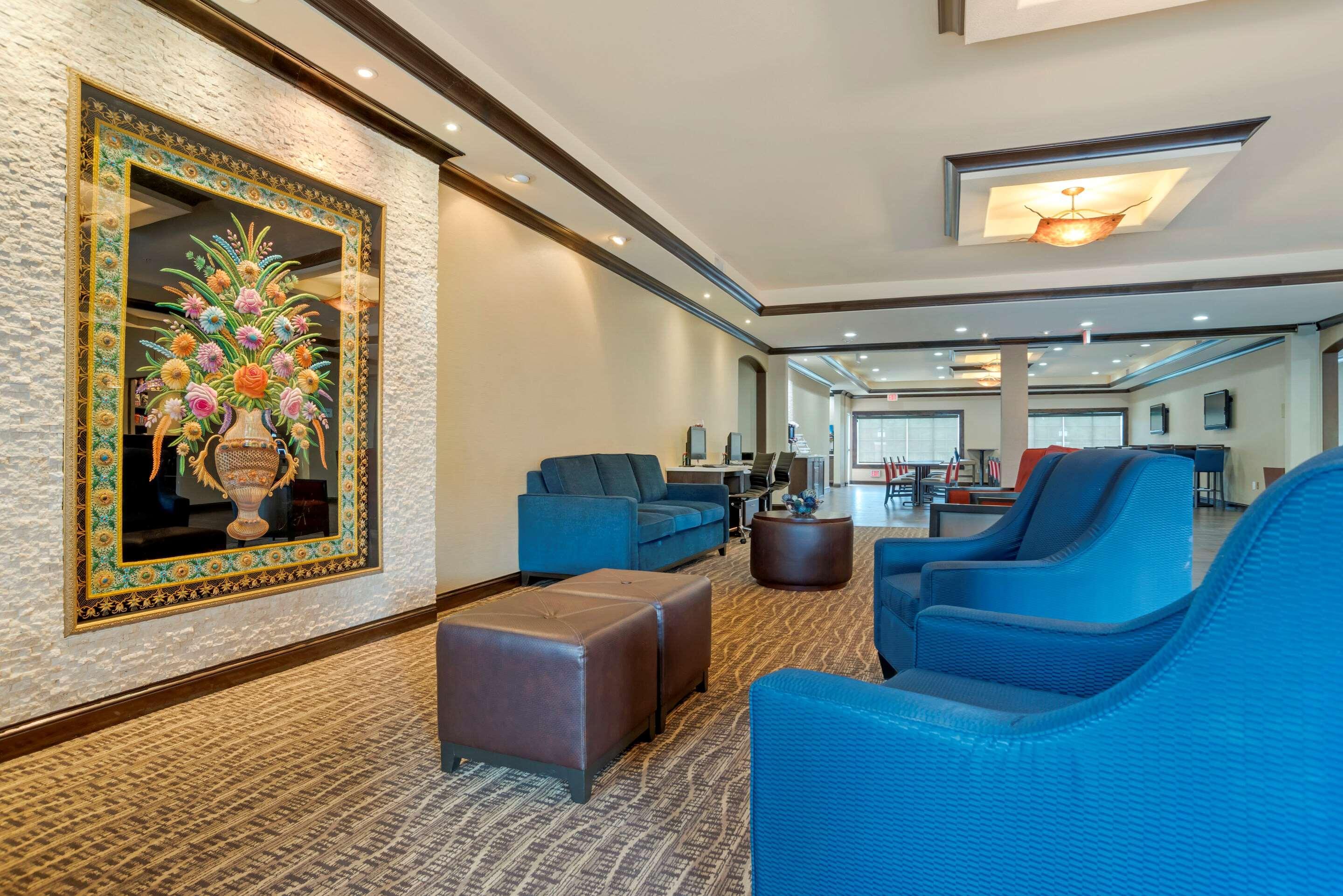 Comfort Suites Александрия Екстериор снимка