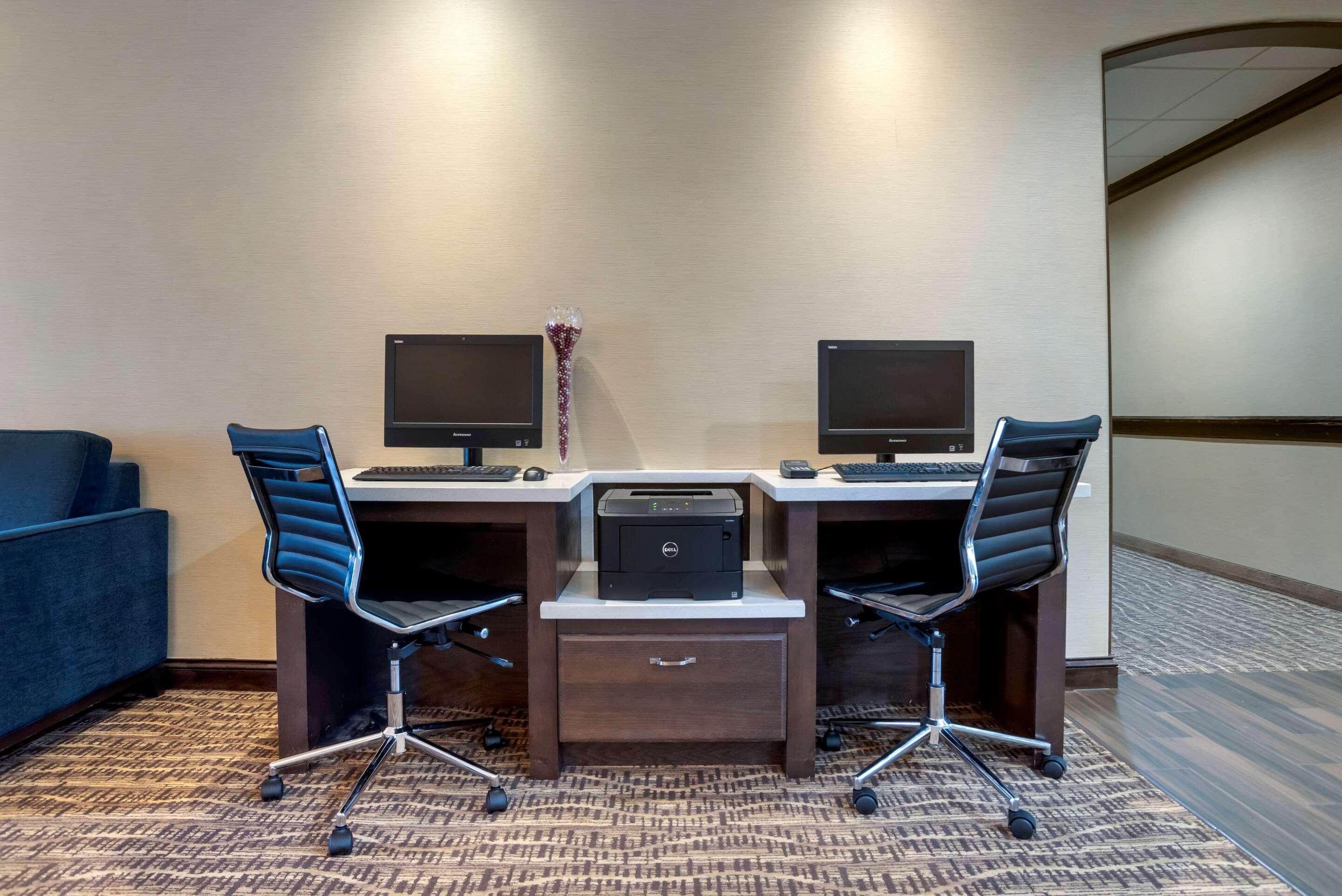 Comfort Suites Александрия Екстериор снимка