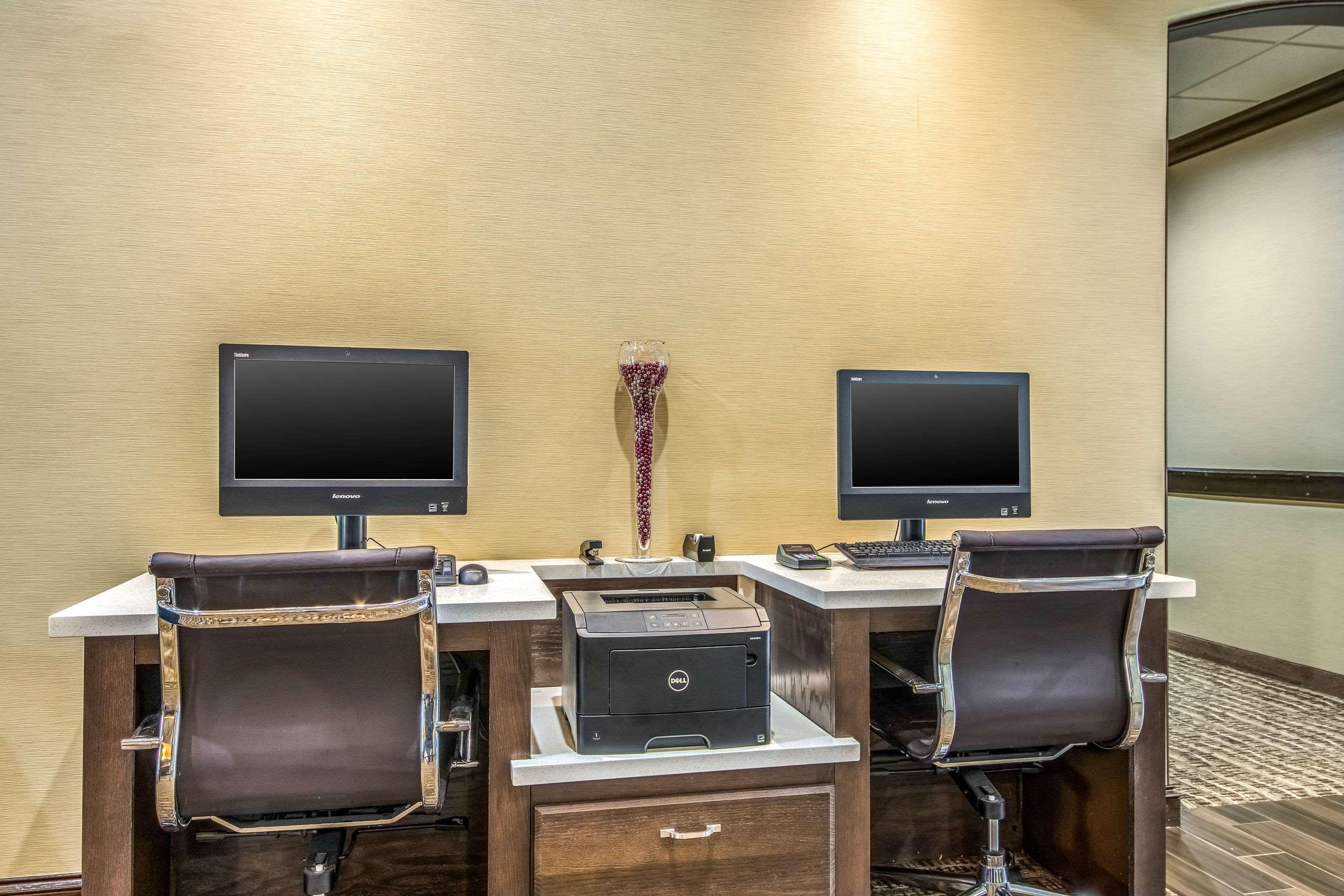Comfort Suites Александрия Екстериор снимка