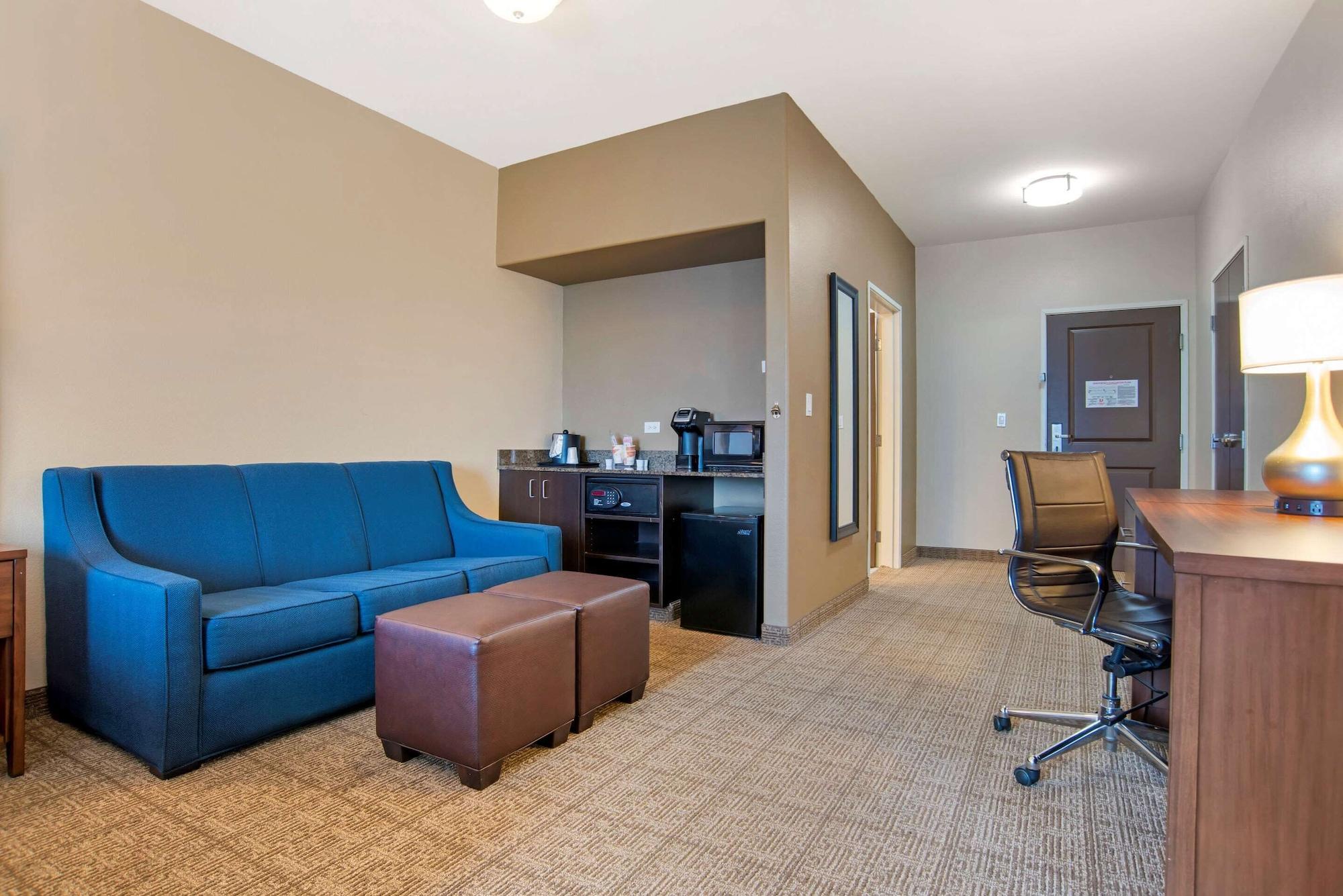 Comfort Suites Александрия Екстериор снимка