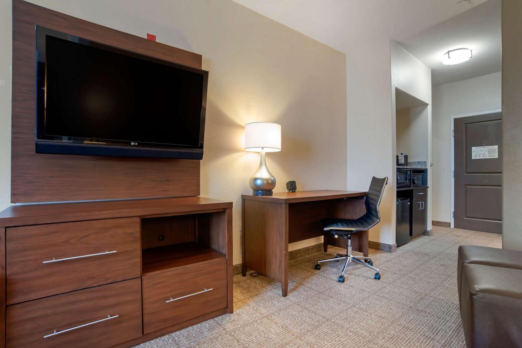 Comfort Suites Александрия Екстериор снимка